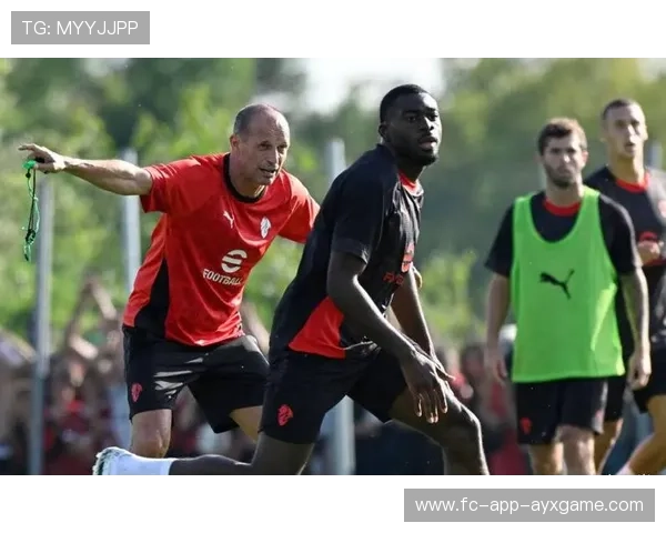 AC米兰通过细腻配合寻机,攻击线变得犀利